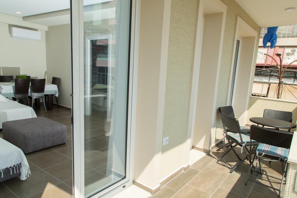 Apartment Te Kalua Sarande Luaran gambar